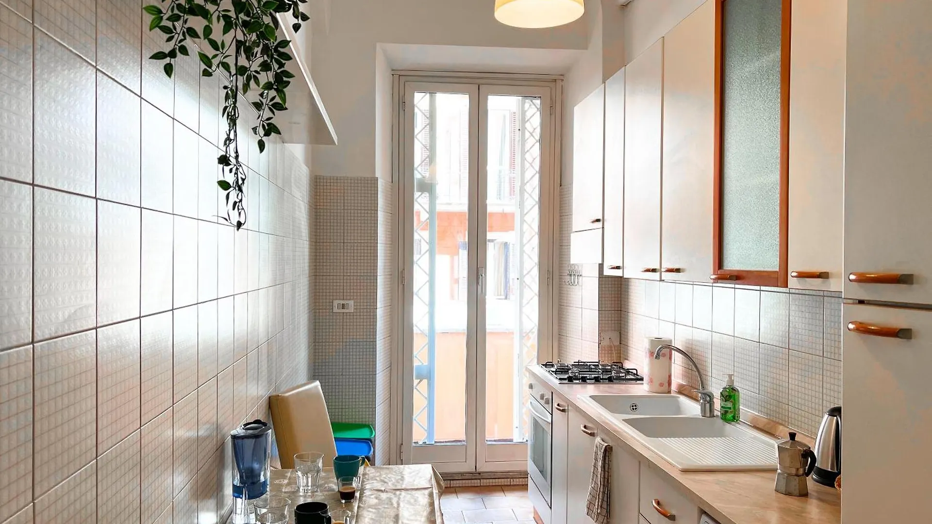 Apartment Large House Near The Metro A - Ideal For 6 People In The Center Of Rome Italy