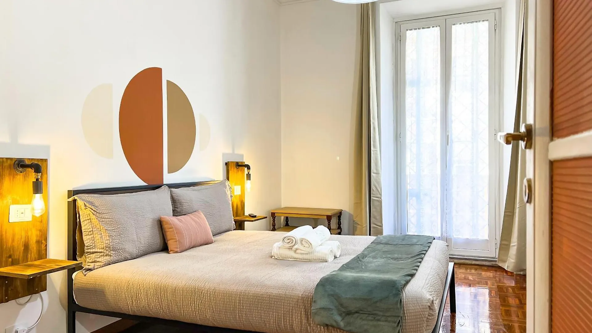 Apartament Large House Near The Metro A - Ideal For 6 People In The Center Of Rzym