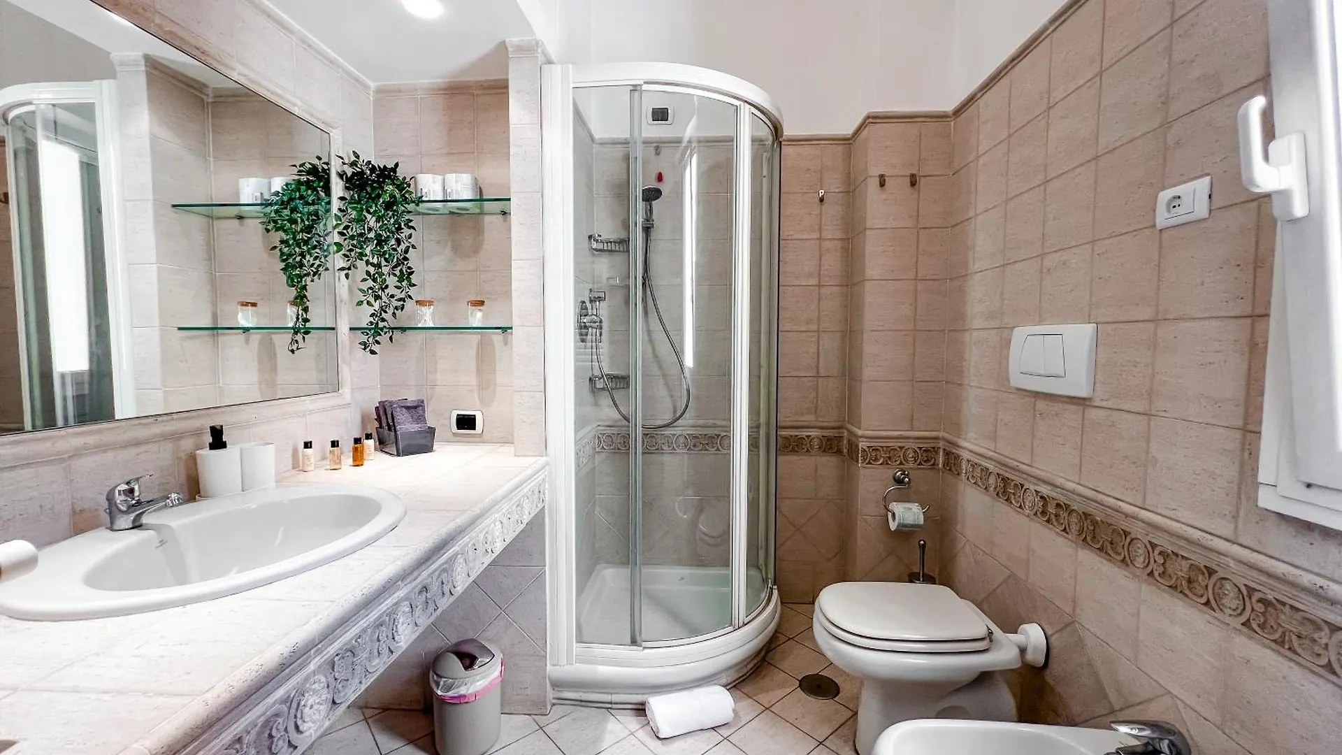 Large House Near The Metro A - Ideal For 6 People In The Center Of Rzym